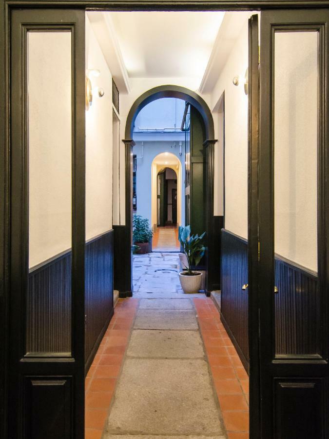 San vicente Ferrer 22 Appartement Madrid Buitenkant foto